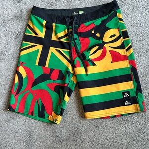 Quiksilver Hawaii Men's Multicolor Board Shorts